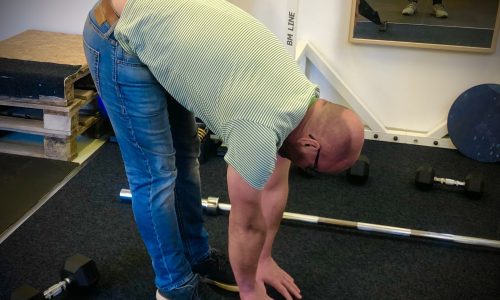 Dennis – foroverbøjning Rygsmerter